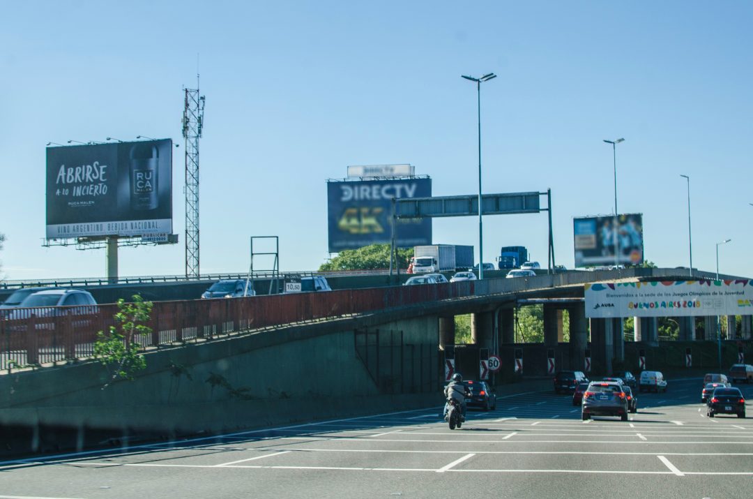 COLUMNA GRAL PAZ Y CANTILO