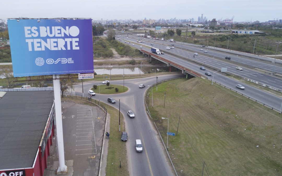 Columna Autopista Bs As La Plata Km 9