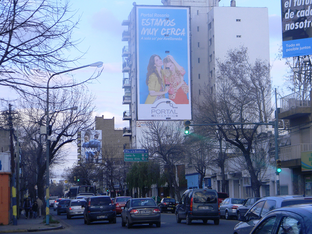 Medianera Av. Eva Peron 4917/2