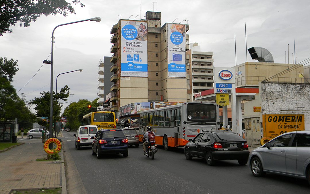 Medianera Cordoba y Cafferata (Izq)